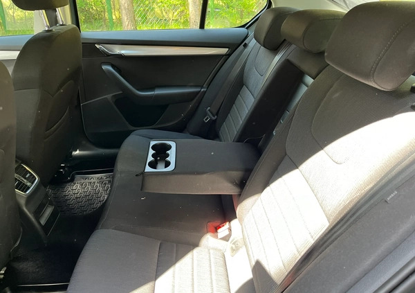 Skoda Octavia cena 60900 przebieg: 73500, rok produkcji 2016 z Kalisz małe 121